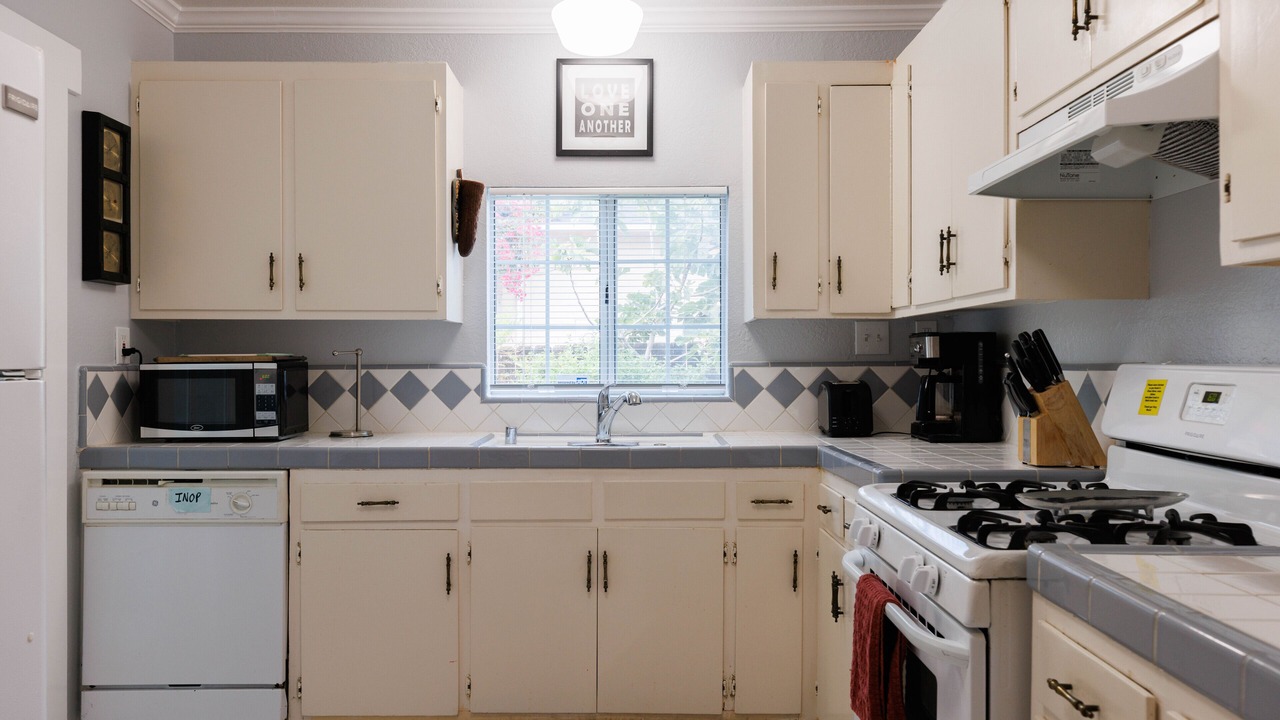 Photo of Kitchen in Altadena