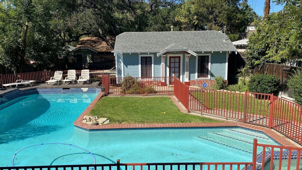 Photo of Outdoor in Altadena