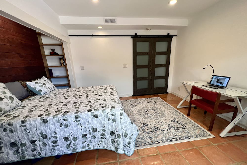 Photo of Bedroom in Fernwood