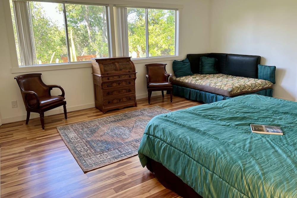Photo of Bedroom in Fernwood
