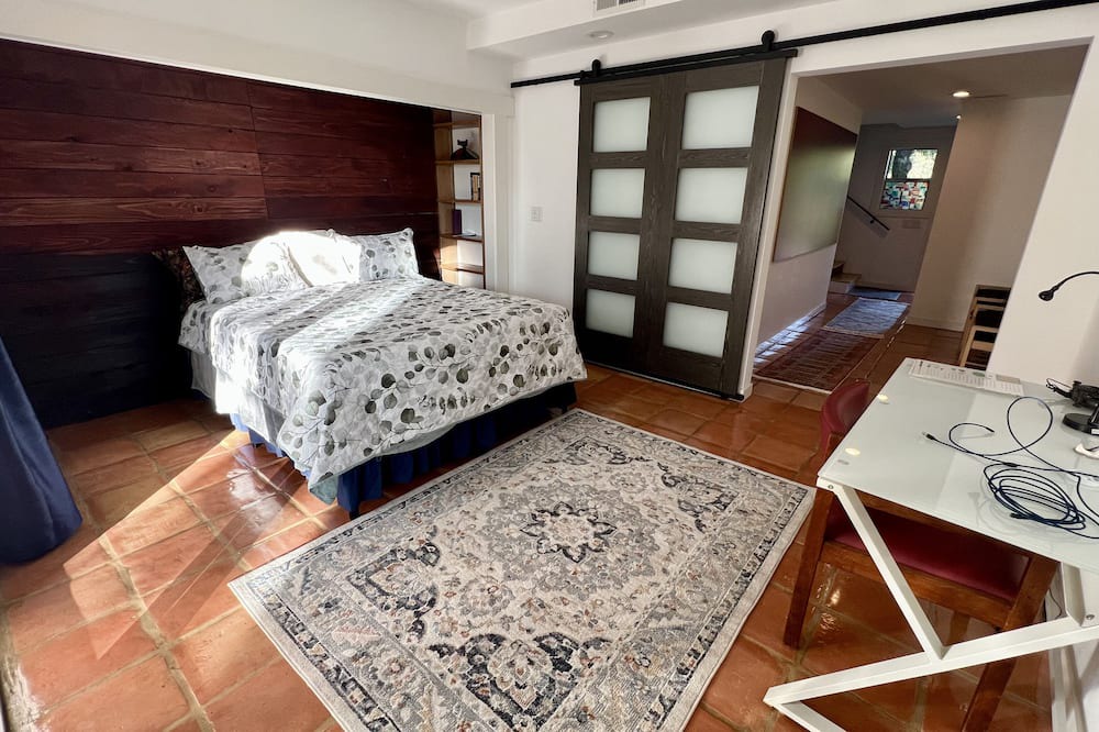 Photo of Bedroom in Fernwood