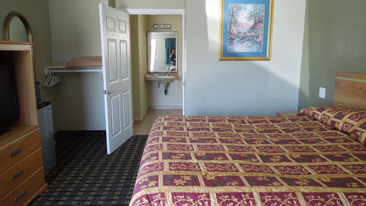 Photo of Bedroom in Orange