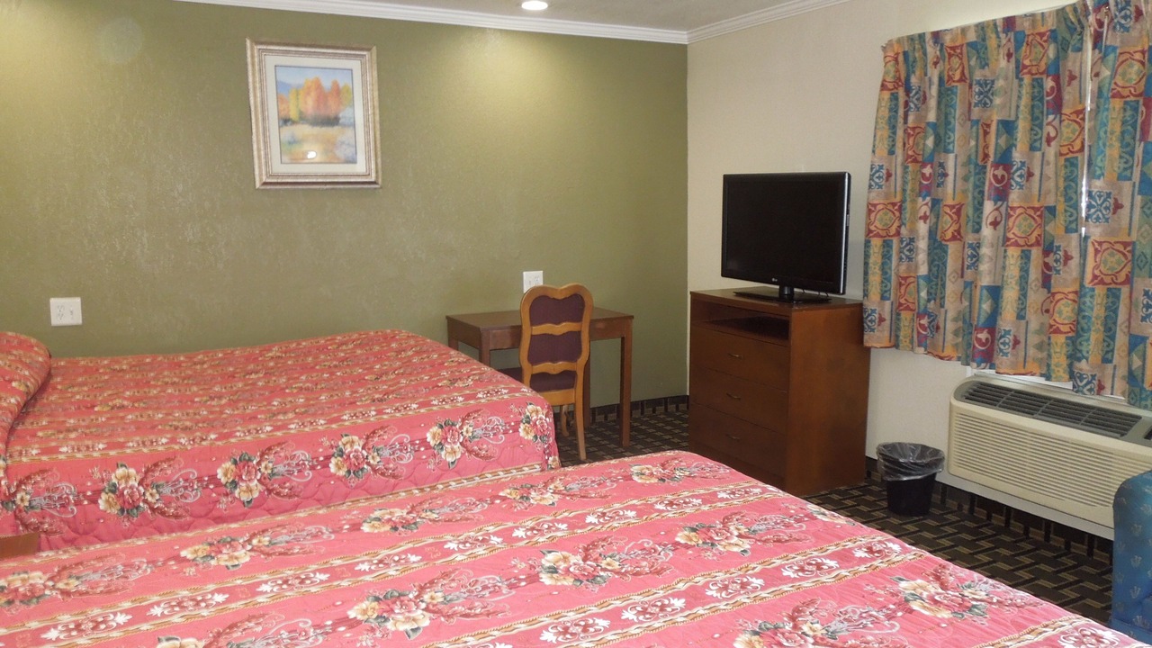 Photo of Bedroom in Orange