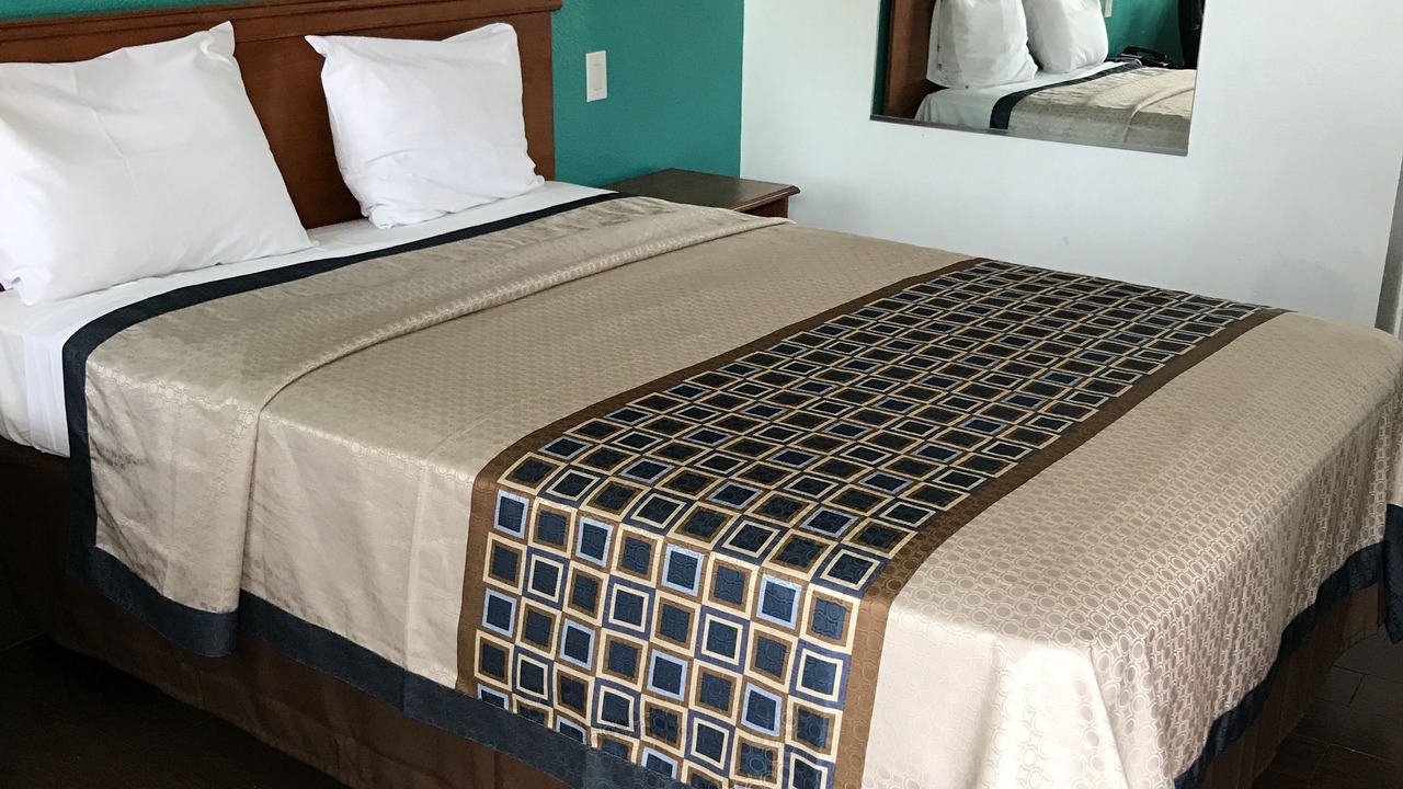 Photo of Bedroom in North Long Beach