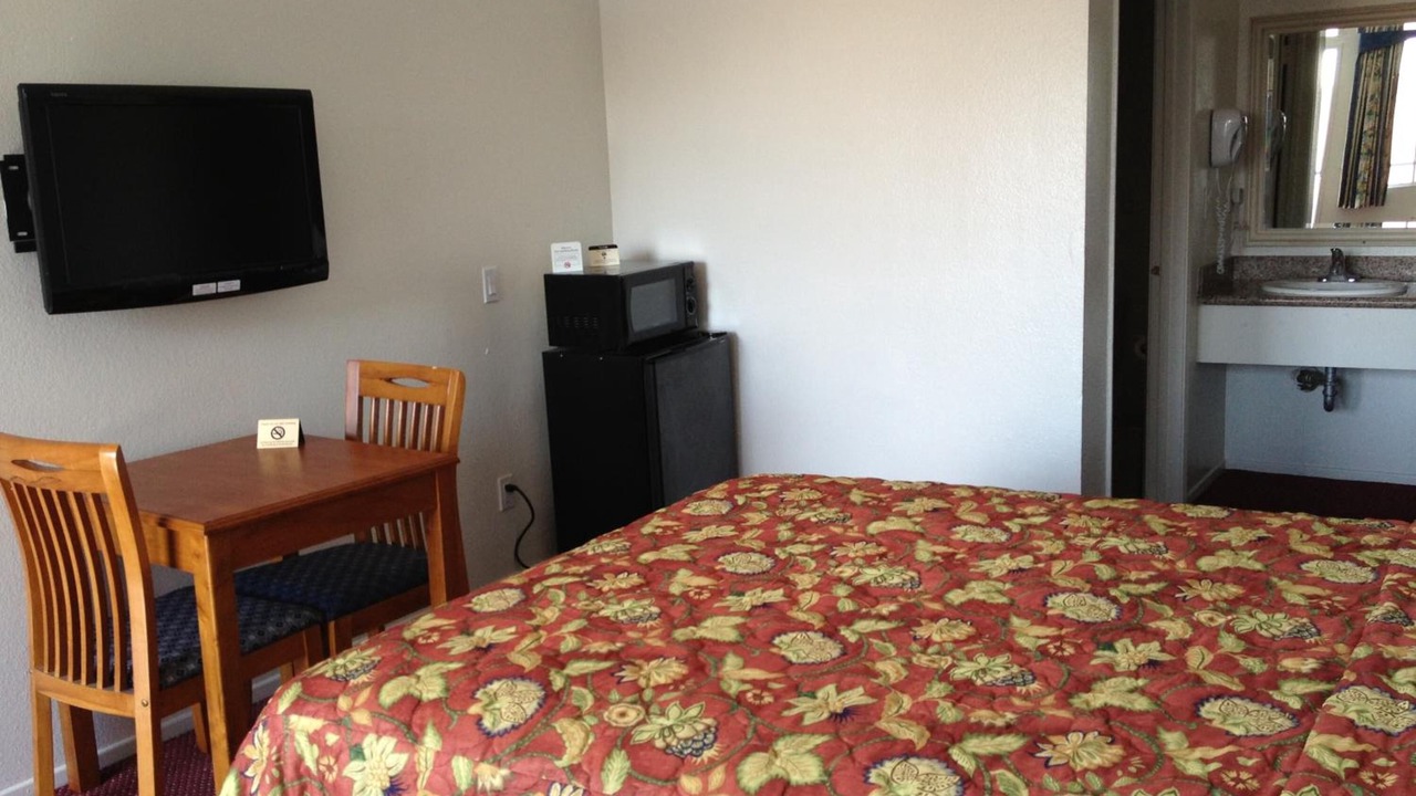 Photo of Bedroom in North Long Beach