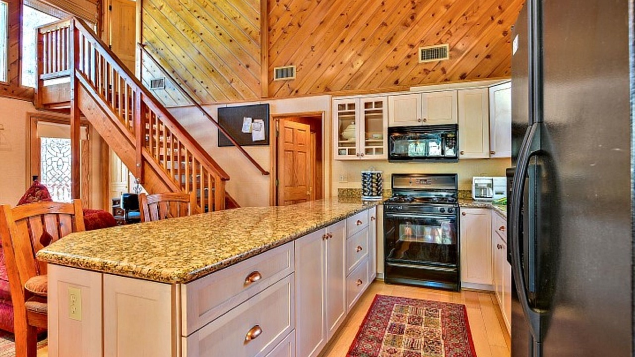 Photo of Kitchen in Summit Estates