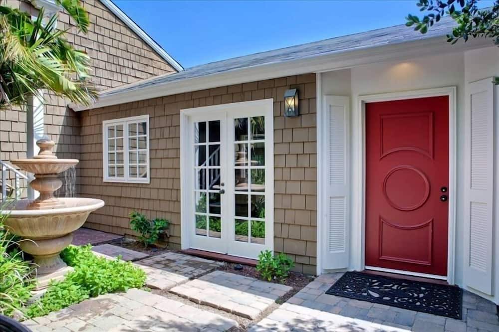 Photo of Outdoor in Village of La Jolla