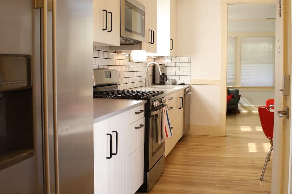 Photo of Kitchen in Mid Central