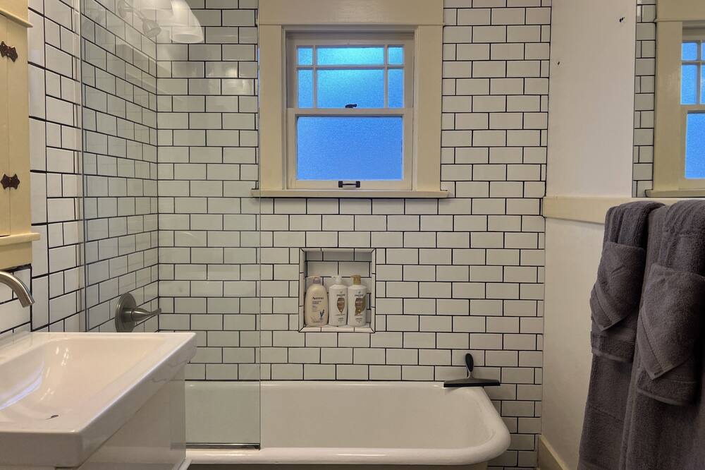 Photo of Bathroom in Mid Central