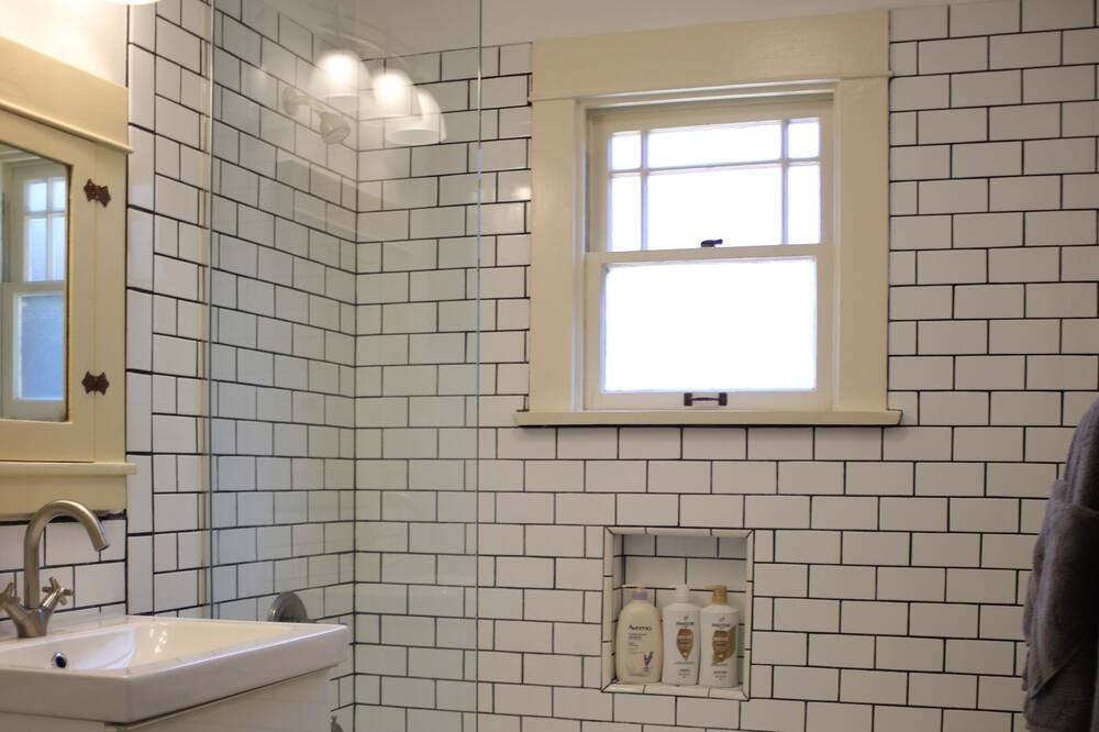 Photo of Bathroom in Mid Central