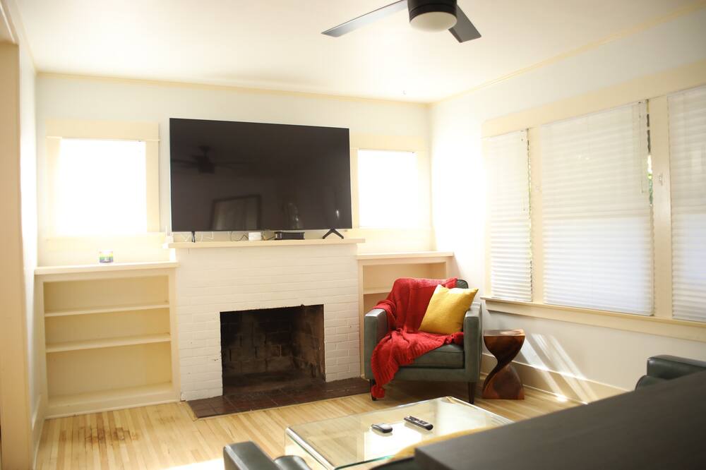 Photo of Bedroom in Mid Central