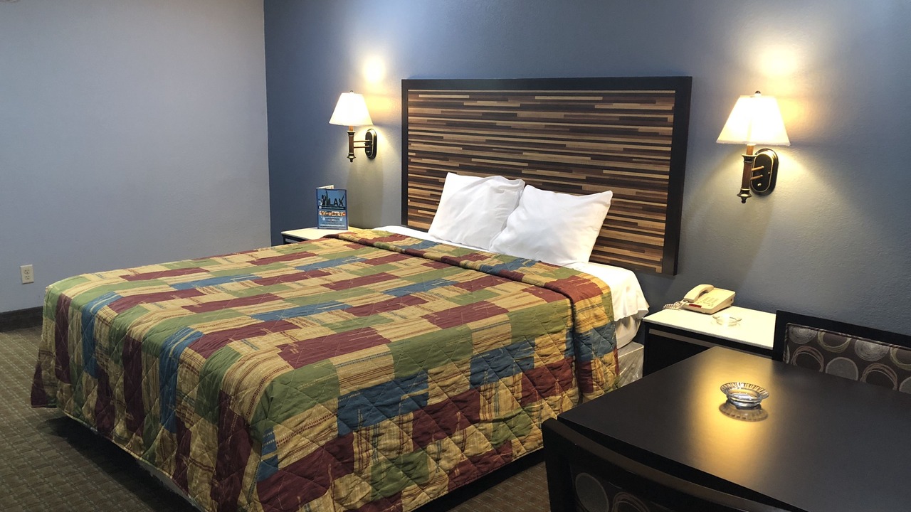 Photo of Bedroom in West Athens
