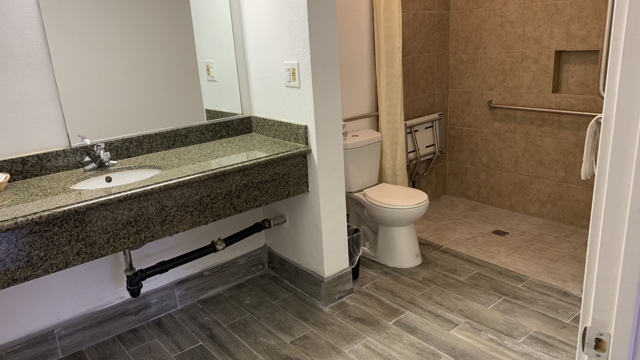 Photo of Bathroom in Del Aire