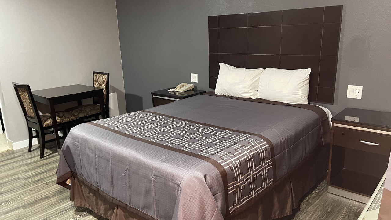 Photo of Bedroom in Del Aire
