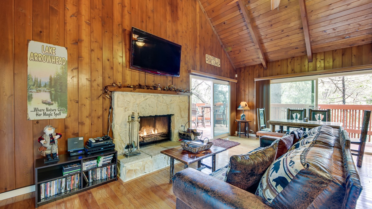 Photo of Livingroom in Cedar Glen