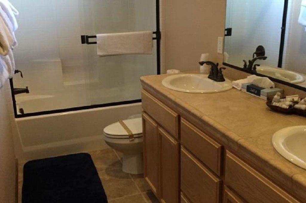 Photo of Bathroom in Weed