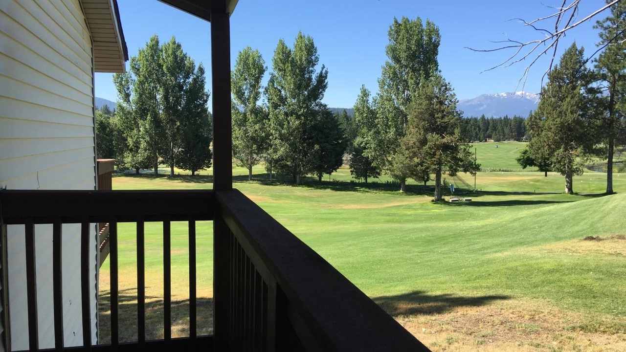 Photo of Outdoor in Weed