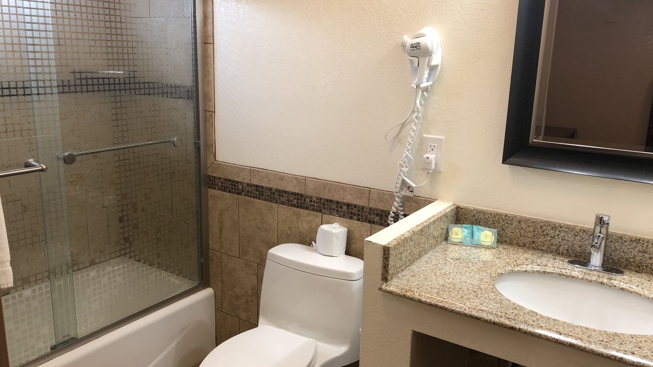 Photo of Bathroom in Taft