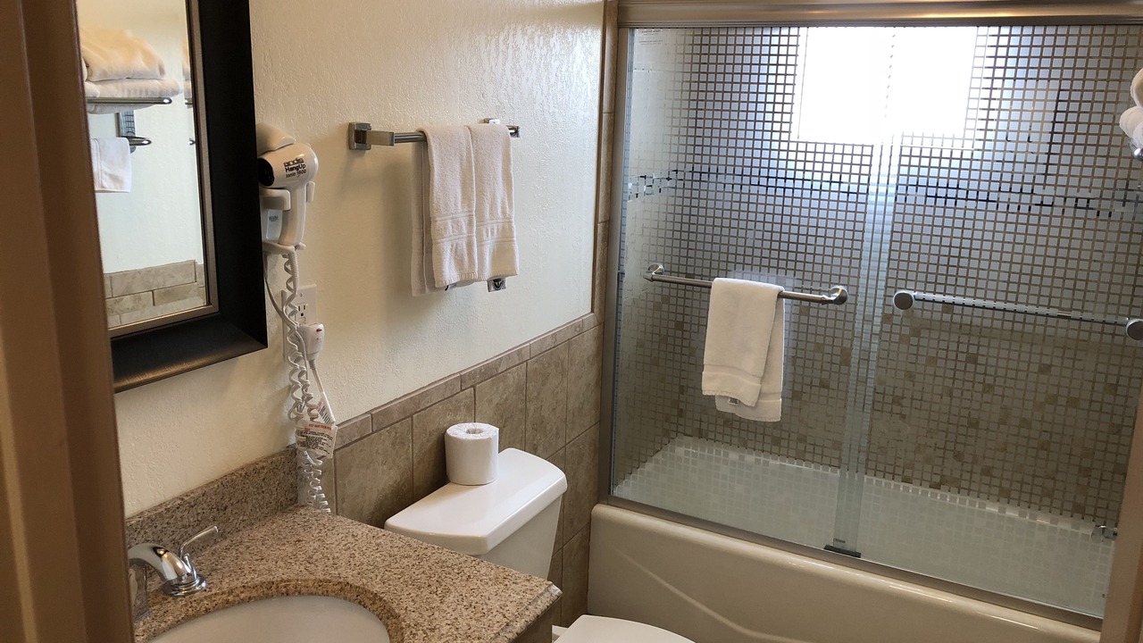 Photo of Bathroom in Taft