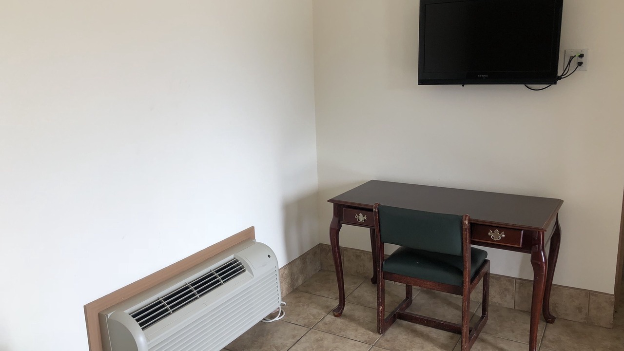 Photo of Bedroom in Taft