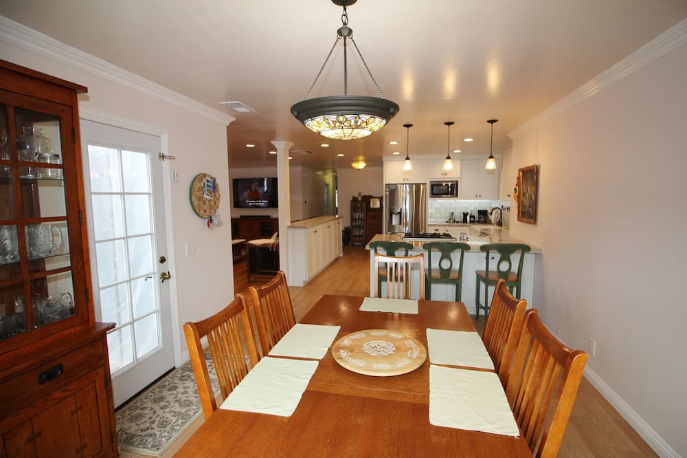 Photo of Livingroom in Fountain Valley