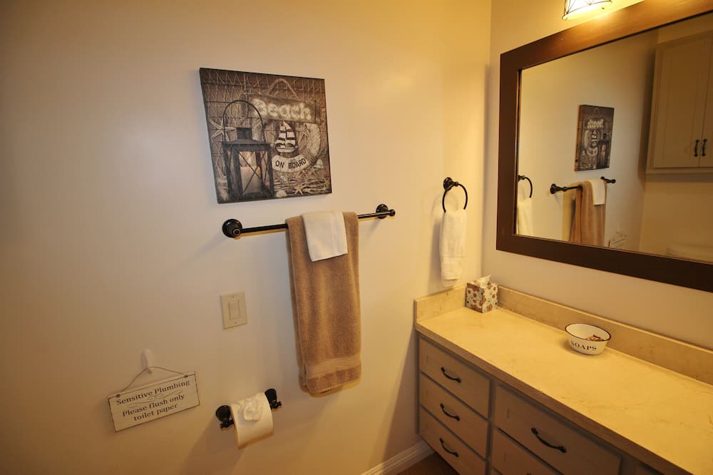 Photo of Bathroom in Fountain Valley