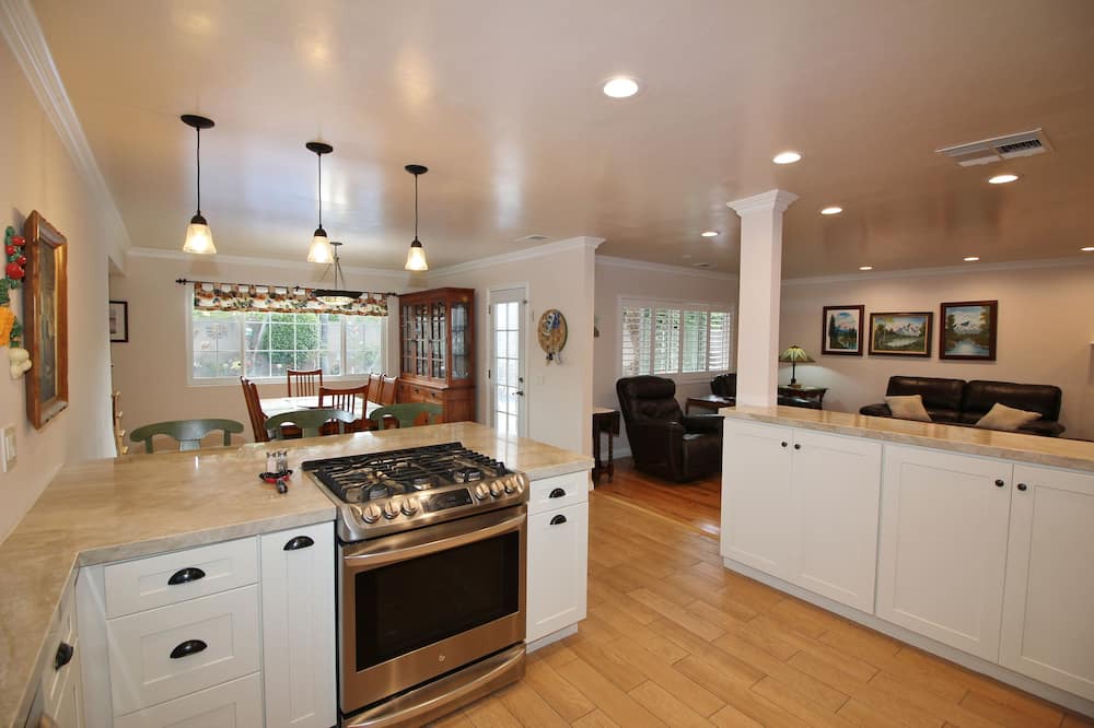 Photo of Bedroom in Fountain Valley