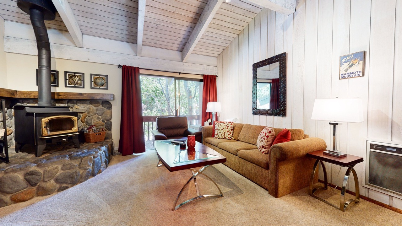 Photo of Livingroom in Mammoth Lakes