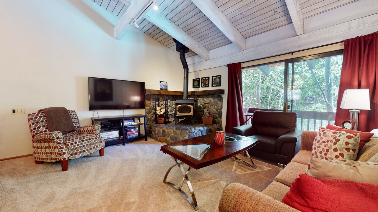 Photo of Livingroom in Mammoth Lakes