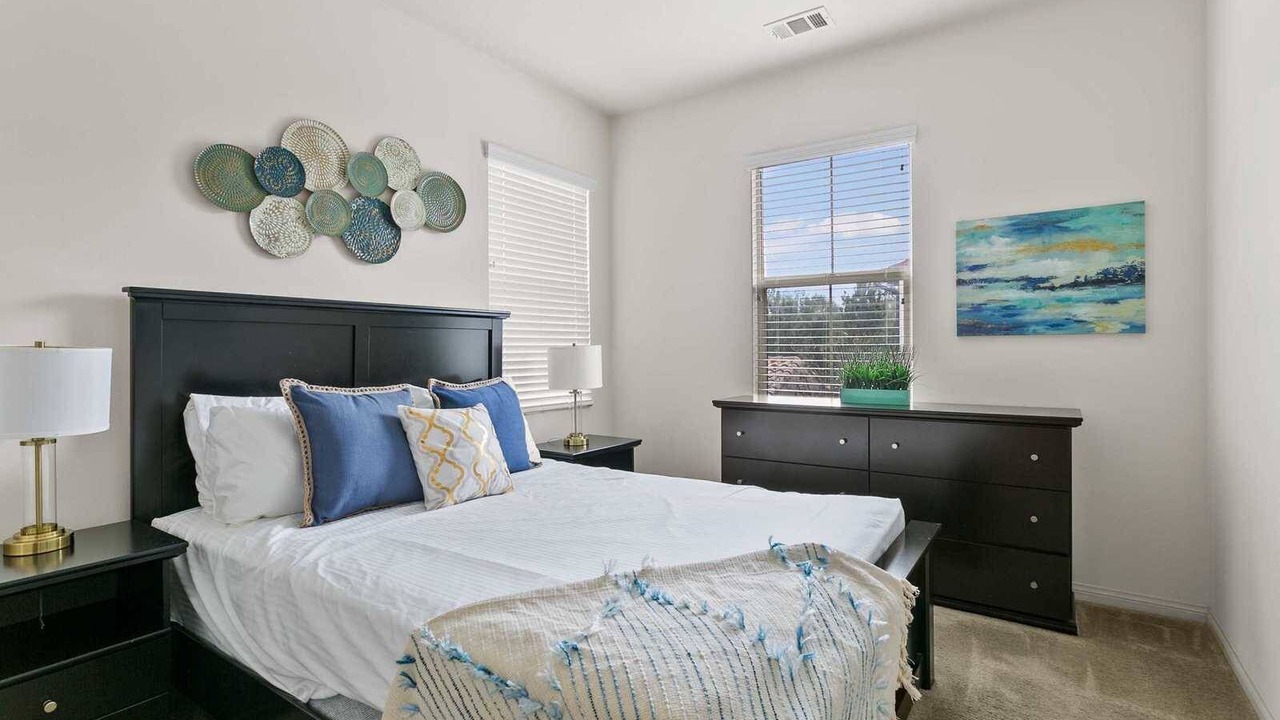 Photo of Bedroom in Portola Springs