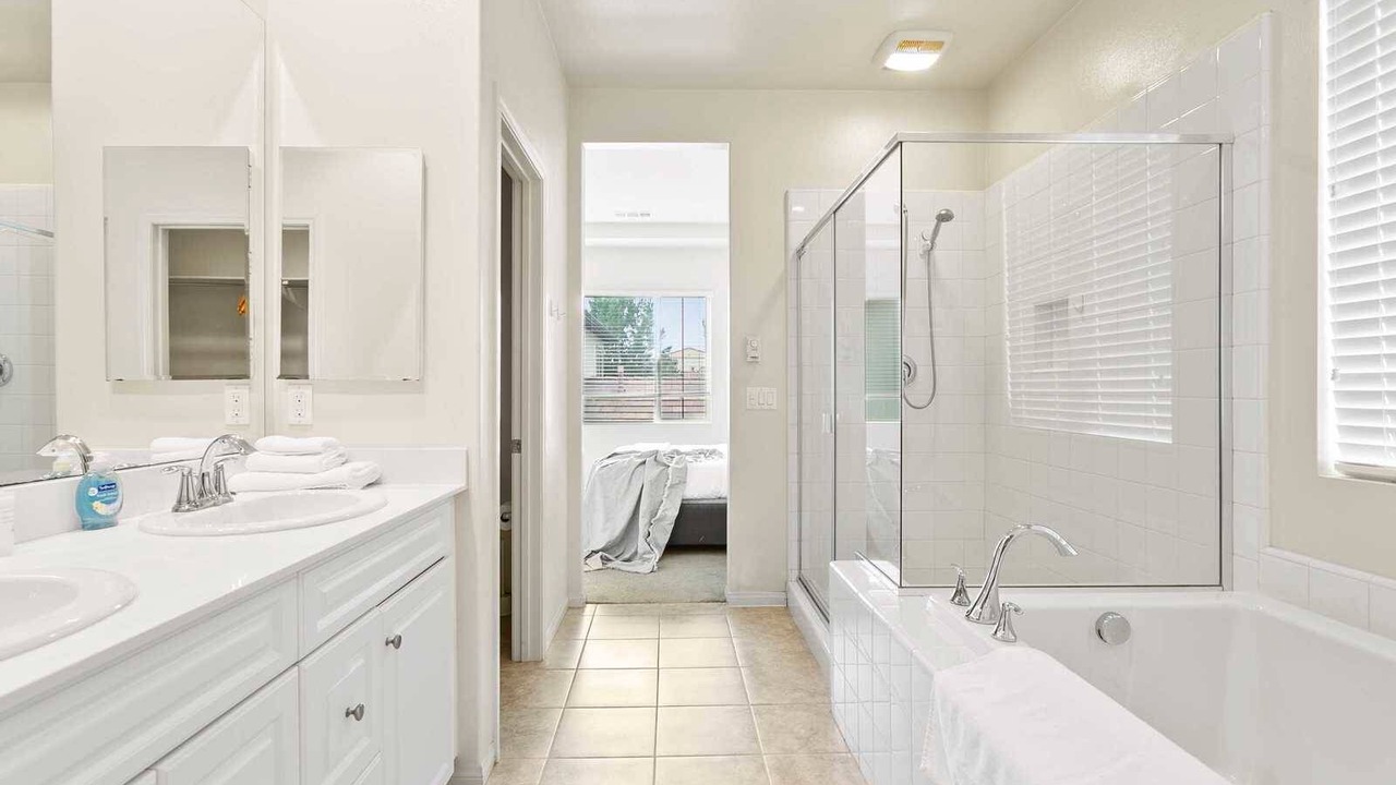 Photo of Bathroom in Portola Springs