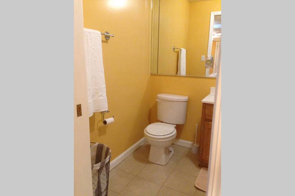 Photo of Bathroom in Altadena