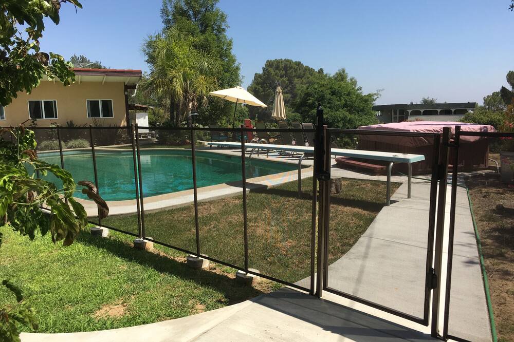 Photo of Outdoor in Altadena