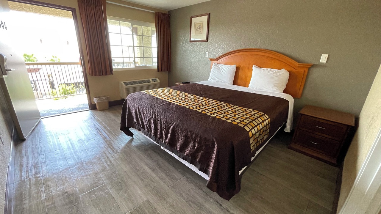 Photo of Bedroom in Riverside