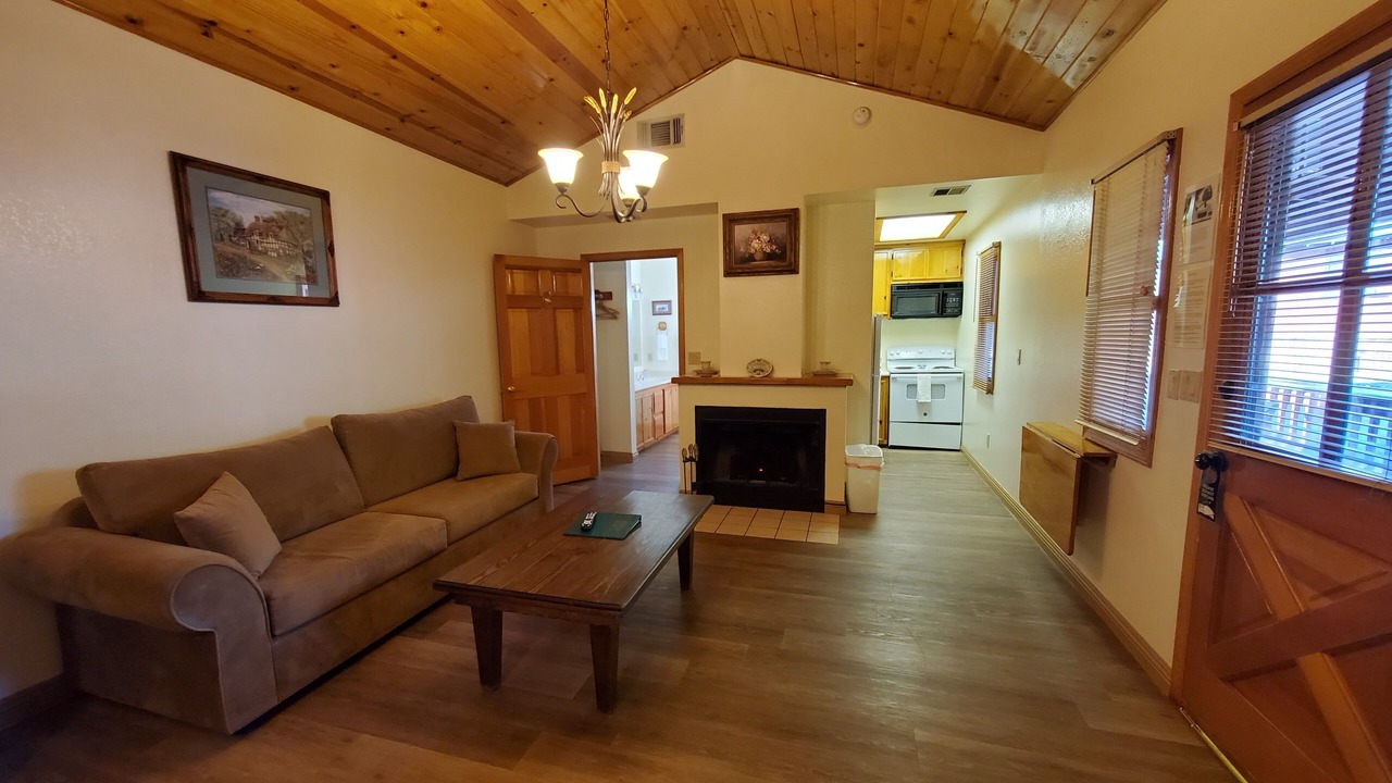 Photo of Livingroom in Kernville