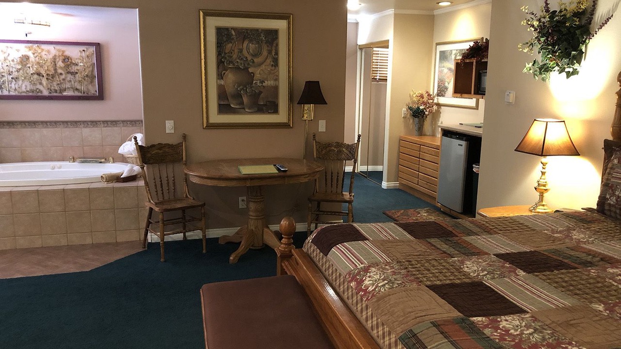 Photo of Bedroom in Running Springs