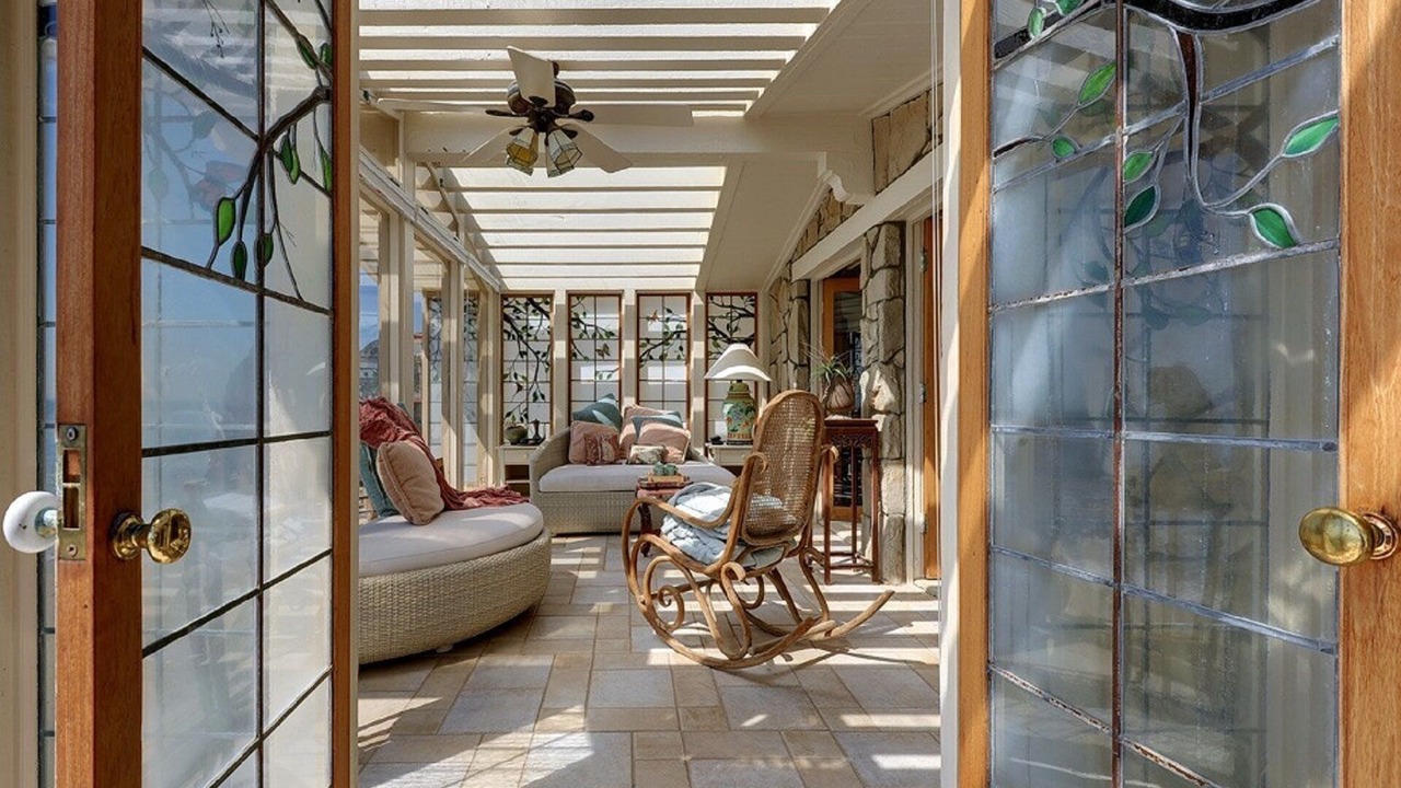 Photo of Patio Balcony in Eastern Malibu