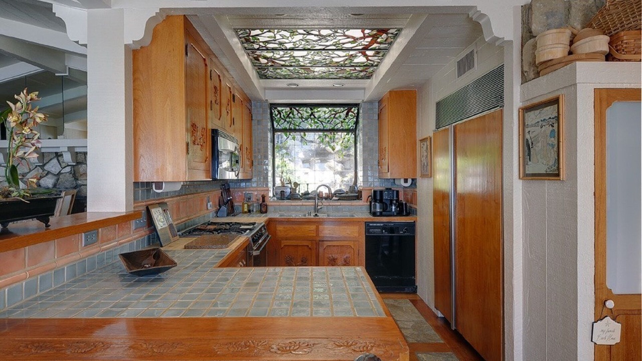 Photo of Kitchen in Eastern Malibu