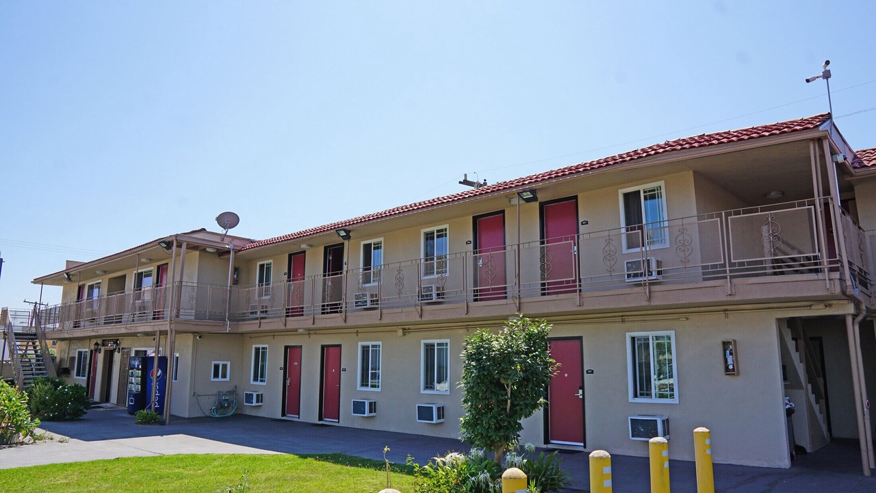 Photo of Outdoor in Lawndale