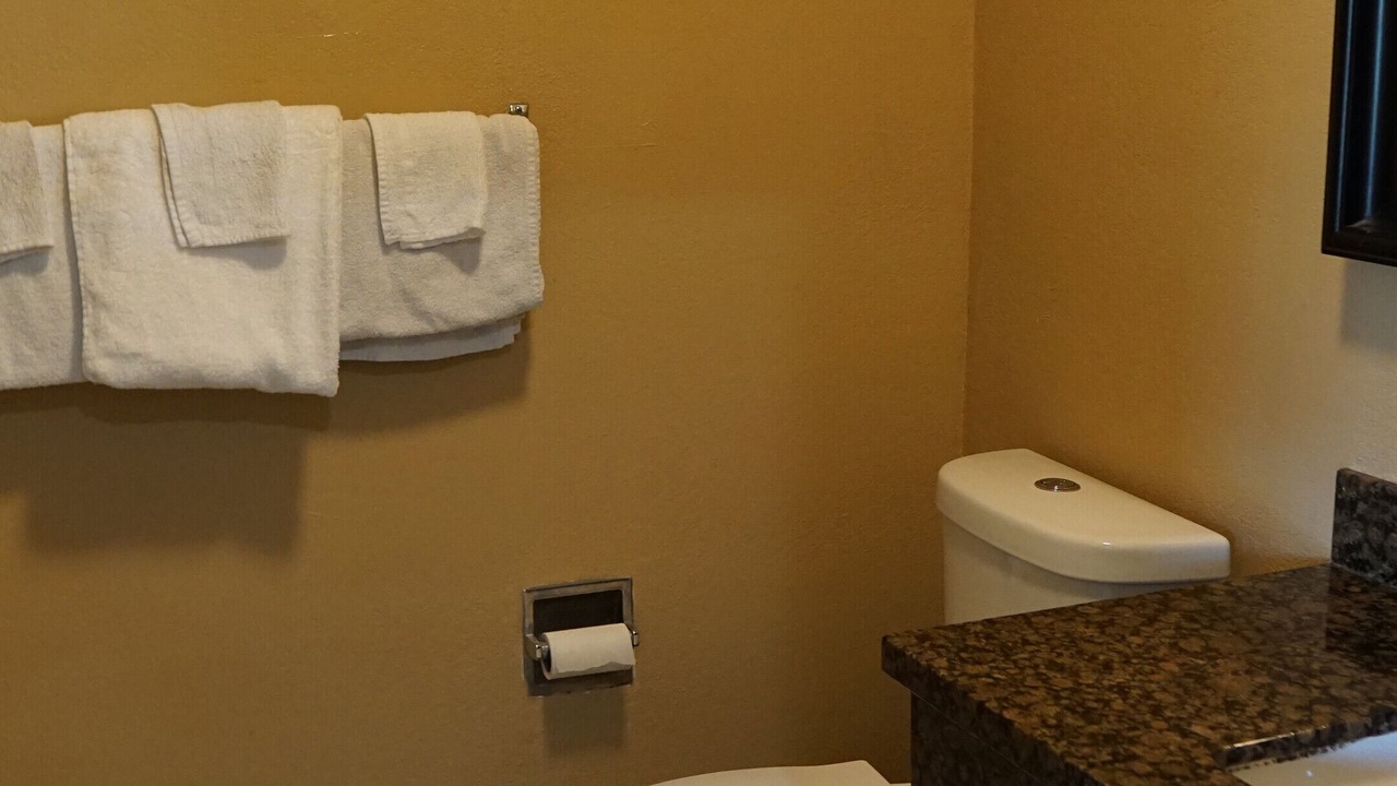 Photo of Bathroom in Lawndale