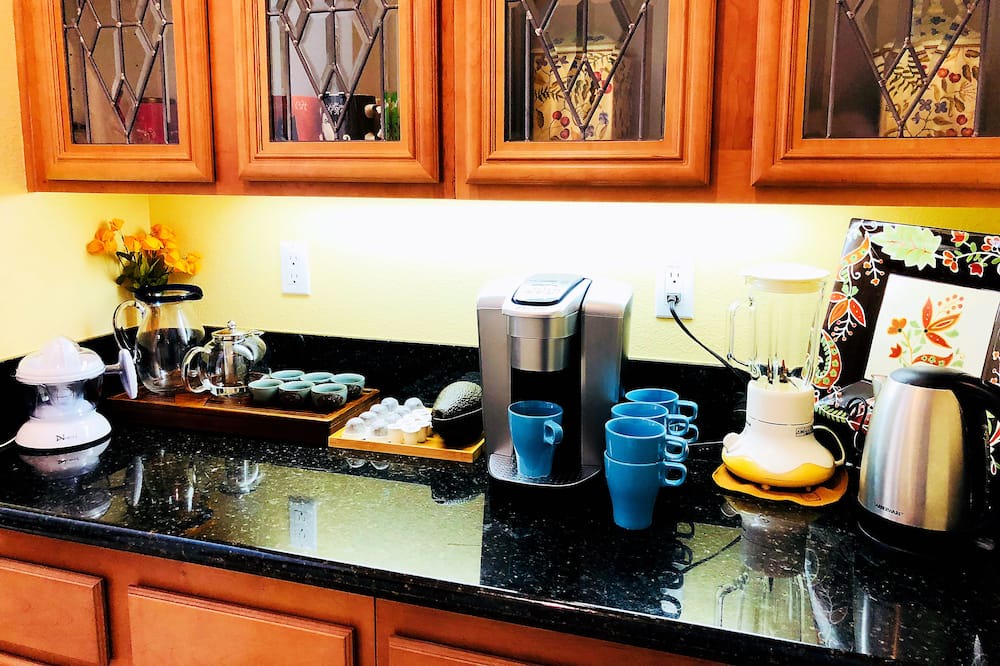 Photo of Kitchen in Corona