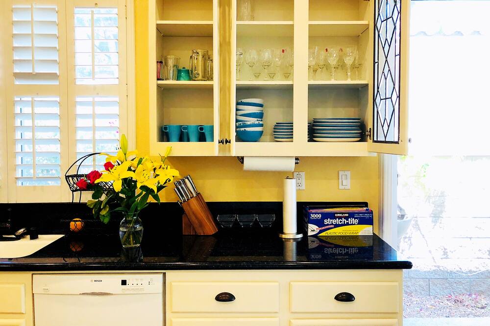 Photo of Kitchen in Corona