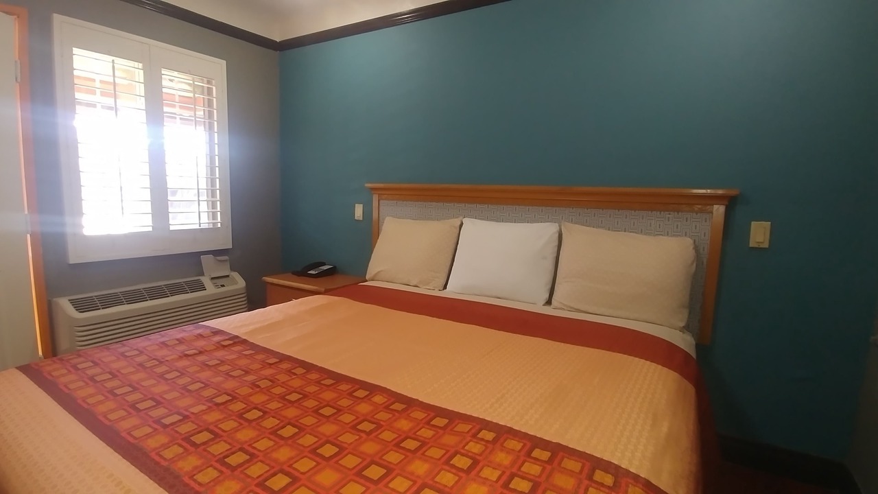 Photo of Bedroom in South Wrigley