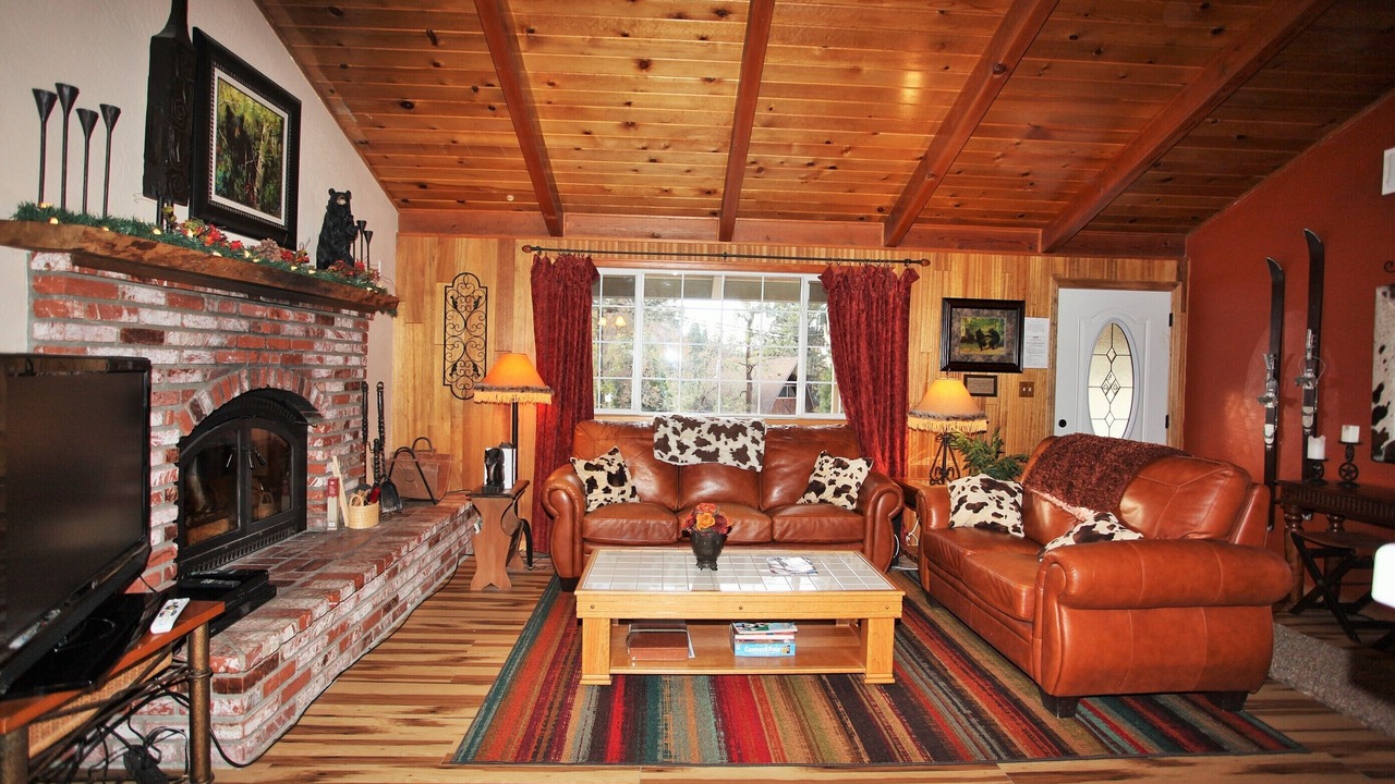 Photo of Livingroom in Upper Moonridge
