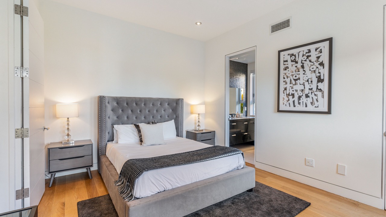 Photo of Bedroom in La Brea