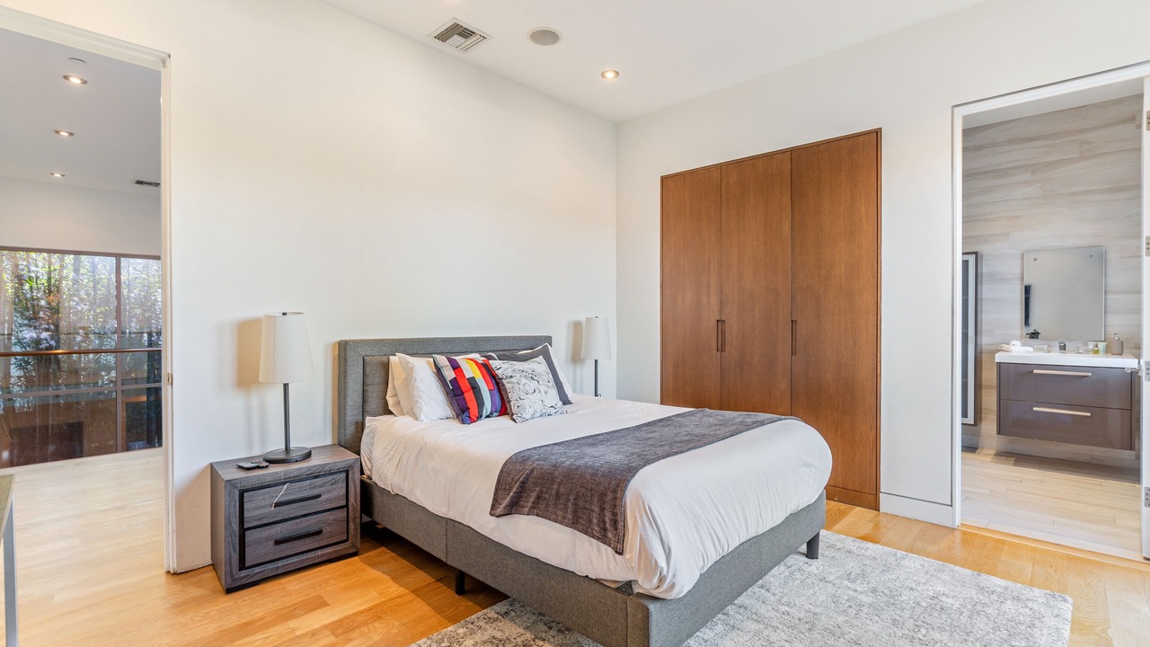 Photo of Bedroom in La Brea