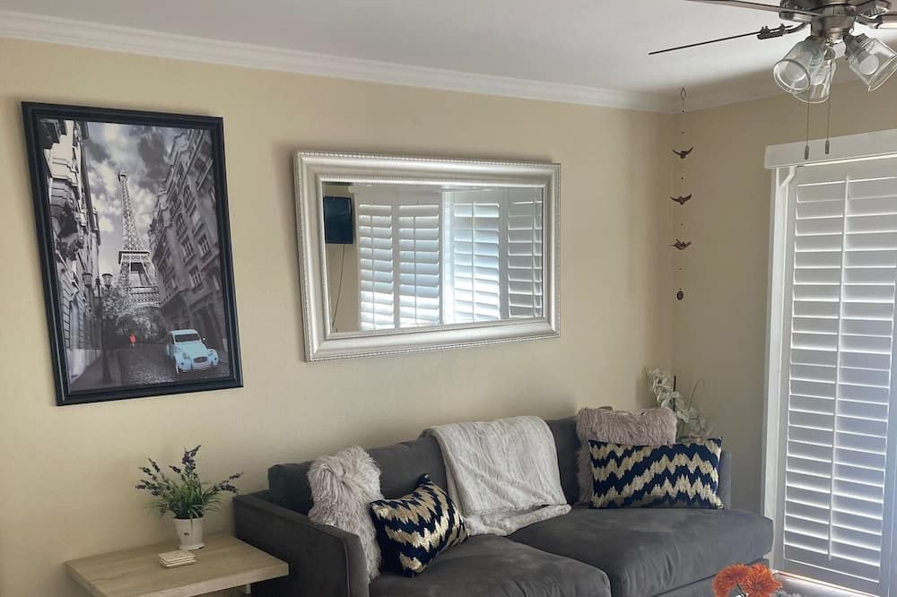 Photo of Livingroom in Point Loma