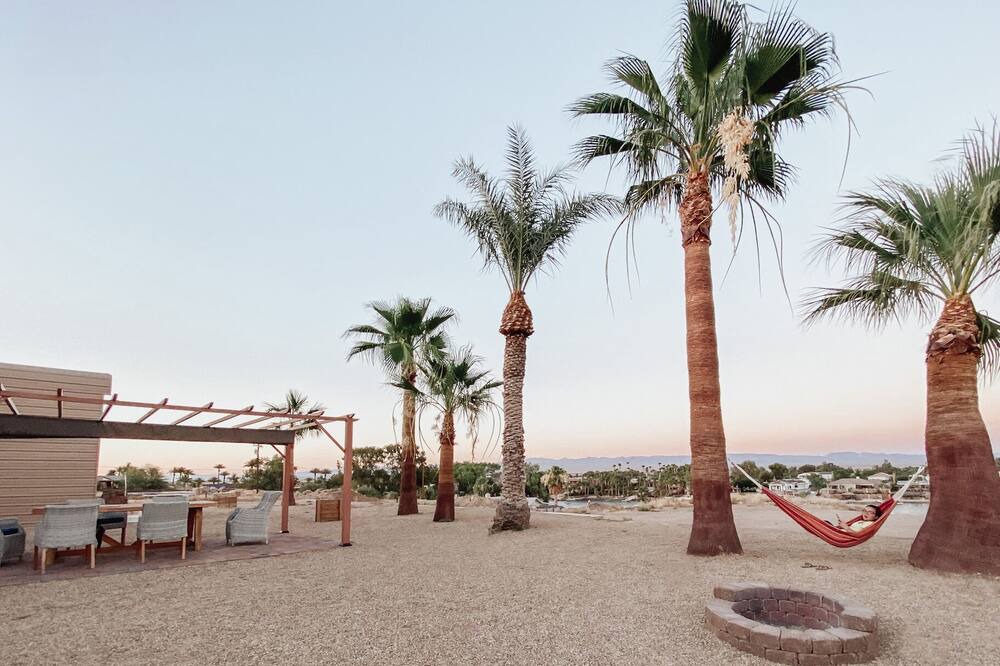 Photo of Outdoor in Needles