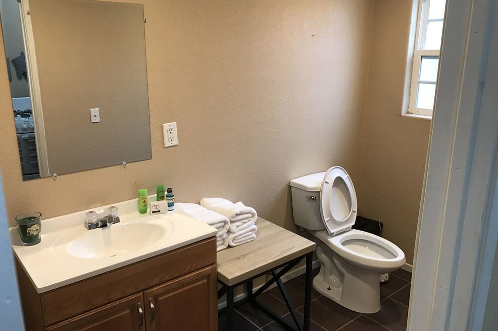 Photo of Bathroom in Azusa