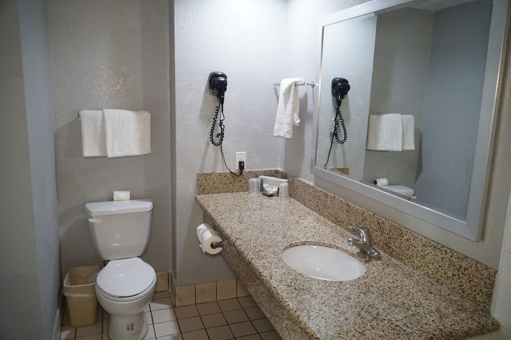 Photo of Bathroom in Baldwin Park